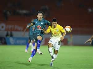ảnh chụp màn hình bóng đá hoàng anh gia lai